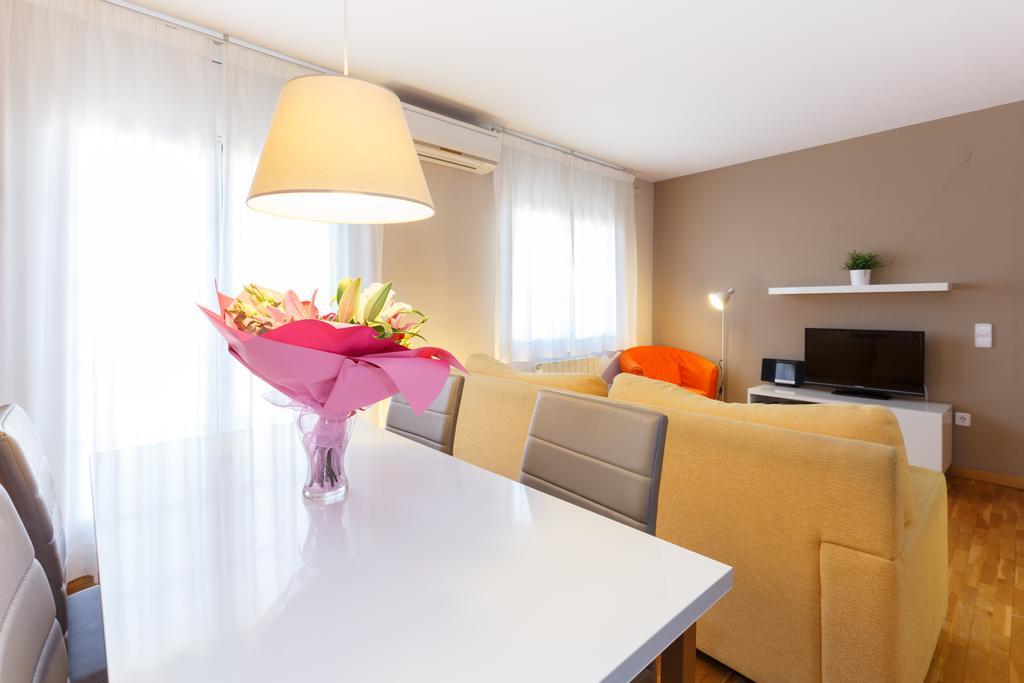 Letsgo Sagrada Familia Penthouse Apartamento Barcelona Exterior foto